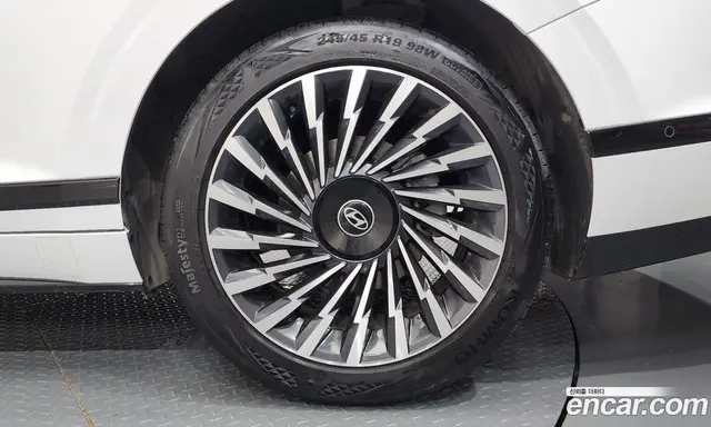 Hyundai Grandeur 2024 1.6 автомат (гидро), миниатюра 7
