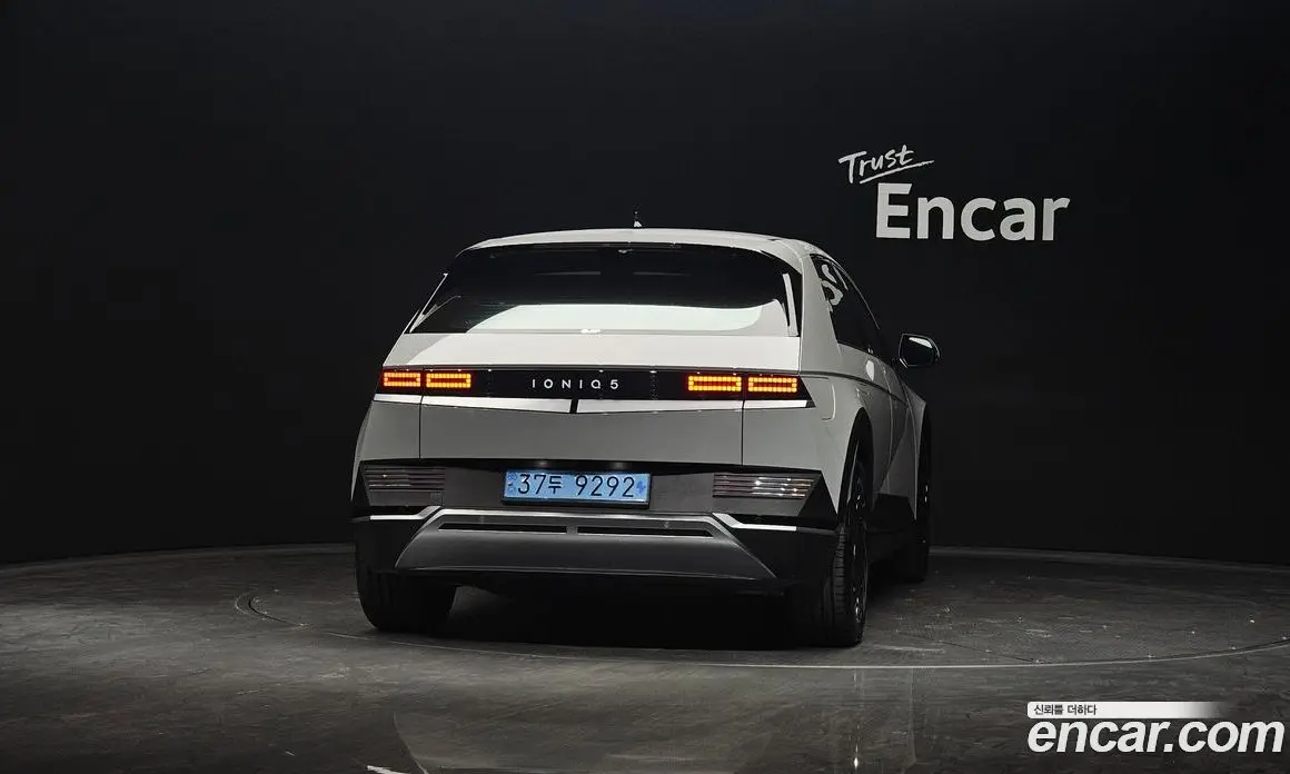 Hyundai Ioniq 5 2024 0.1 автомат (гидро), фото 3