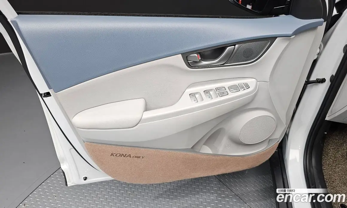 Hyundai Kona 2020 0.2 автомат (гидро), фото 14