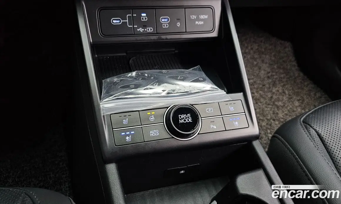 Hyundai Kona 2023 1.6 автомат (гидро), фото 17