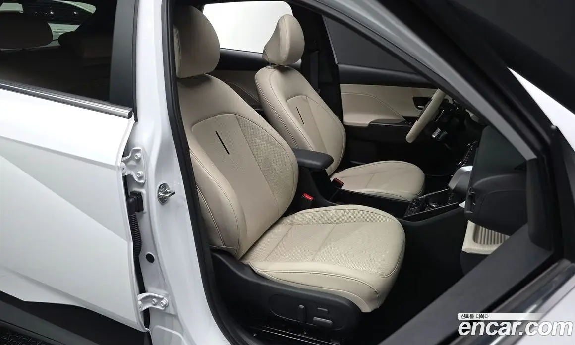 Hyundai Kona 2023 1.6 автомат (гидро), фото 15