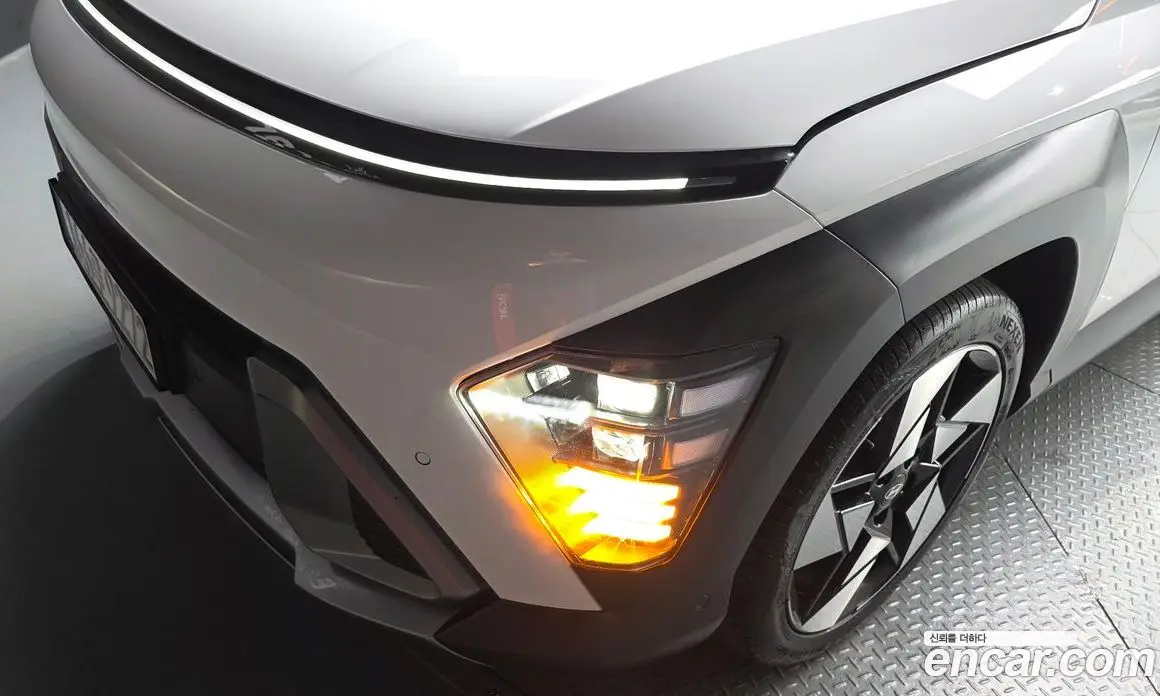 Hyundai Kona 2023 1.6 автомат (гидро), фото 7