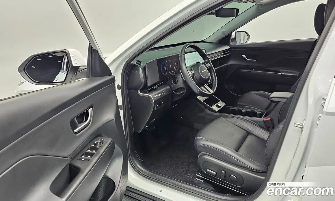 Hyundai Kona 2024 1.6 автомат (гидро), фото 13