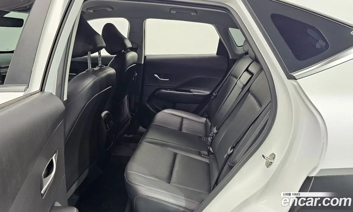 Hyundai Kona 2024 1.6 автомат (гидро), фото 17