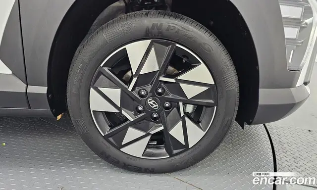 Hyundai Kona 2024 1.6 автомат (гидро), миниатюра 7