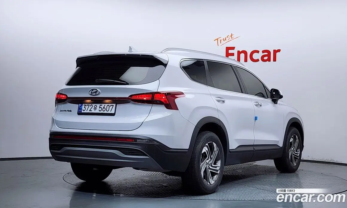 Hyundai Santa Fe 2022 2.2 автомат (гидро), фото 2