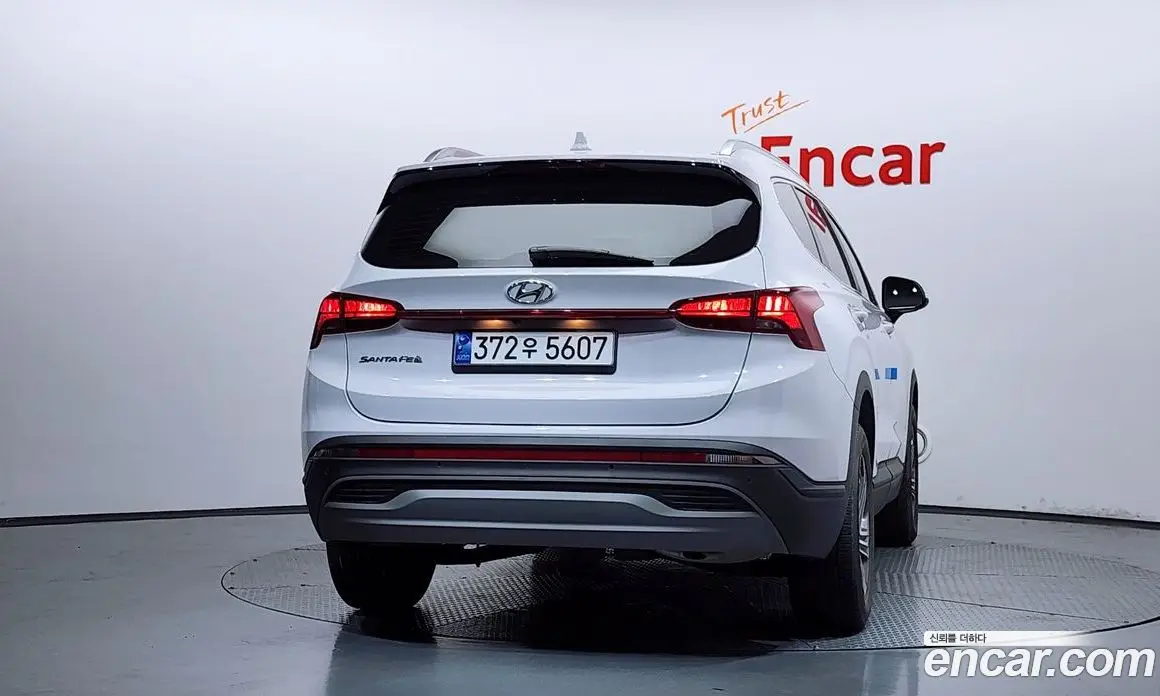 Hyundai Santa Fe 2022 2.2 автомат (гидро), фото 4