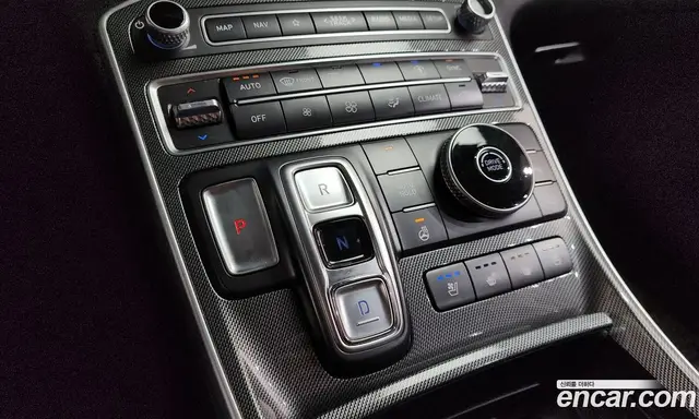 Hyundai Santa Fe 2022 2.2 автомат (гидро), миниатюра 9