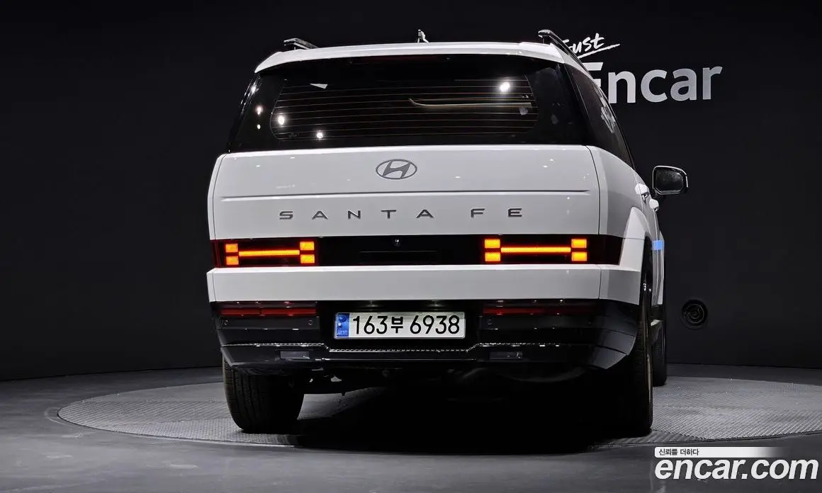 Hyundai Santa Fe 2023 1.6 автомат (гидро), фото 4 Hyundai Santa Fe 2023 1.6 автомат (гидро), фото 4