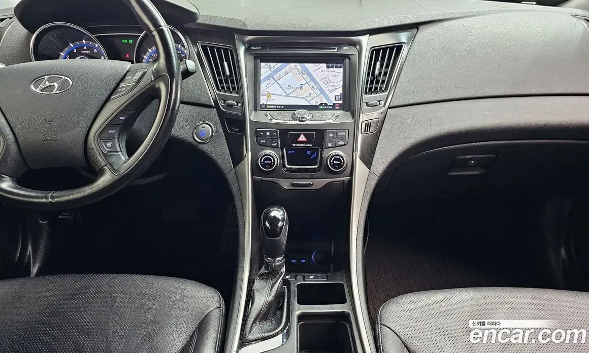 Hyundai Sonata 2012 2.0 автомат (гидро), фото 23