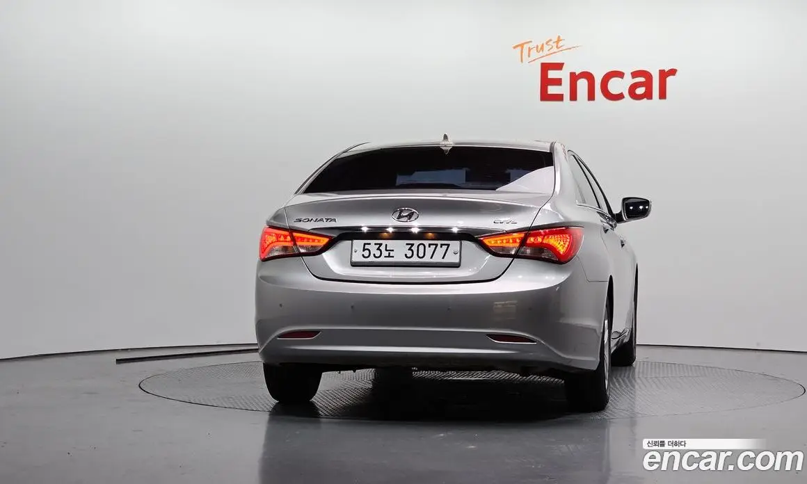 Hyundai Sonata 2012 2.0 автомат (гидро), фото 4