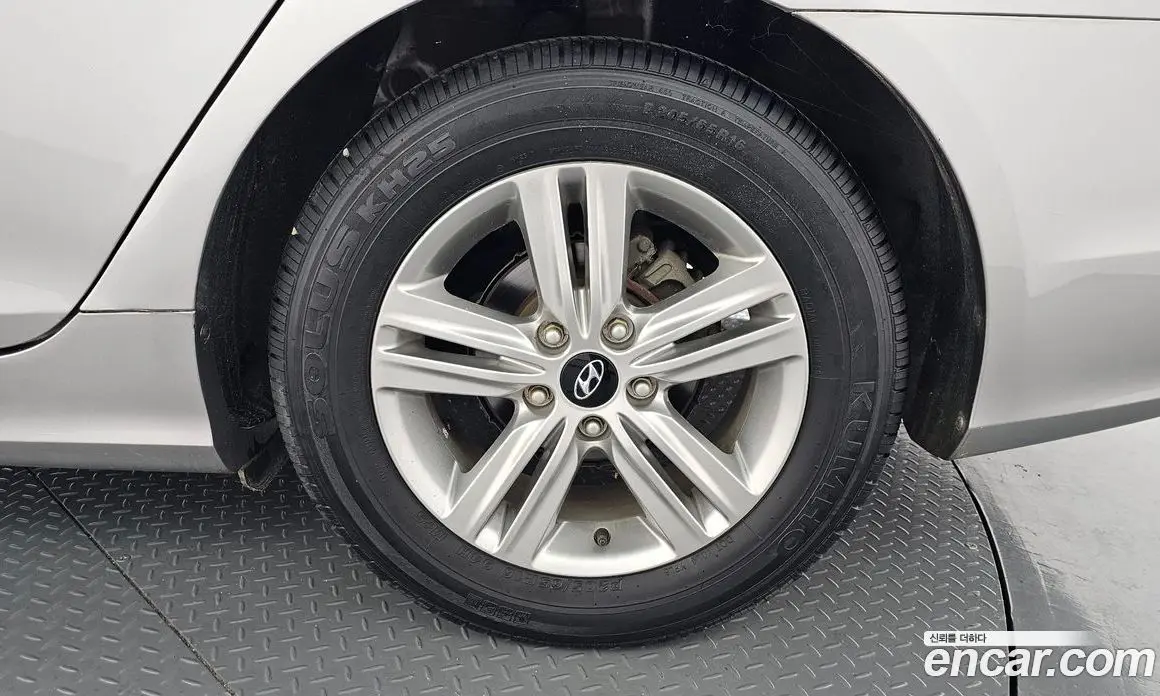 Hyundai Sonata 2012 2.0 автомат (гидро), фото 7