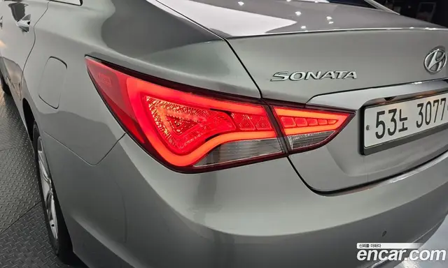 Hyundai Sonata 2012 2.0 автомат (гидро), миниатюра 9