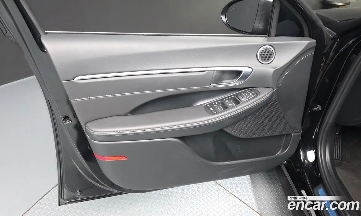 Hyundai Sonata 2023 2.0 автомат (гидро), фото 14