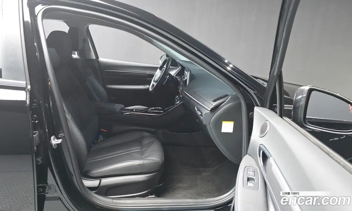 Hyundai Sonata 2023 2.0 автомат (гидро), фото 17