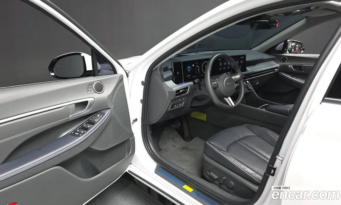 Hyundai Sonata 2024 2.0 автомат (гидро), фото 13