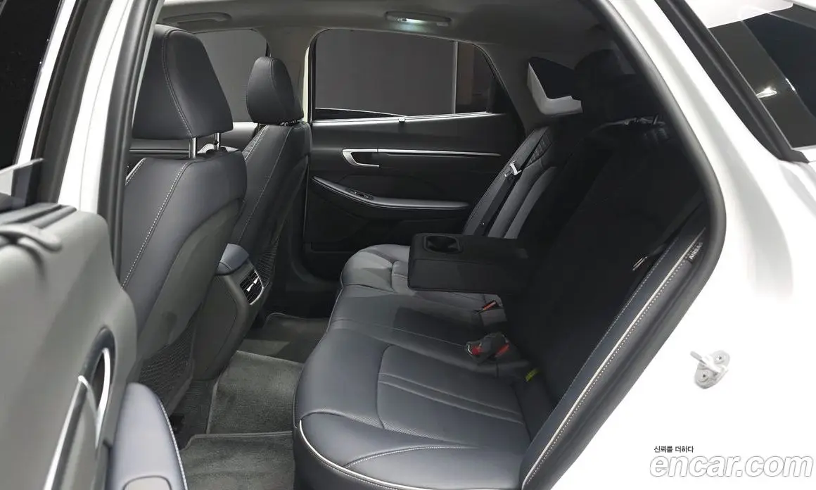 Hyundai Sonata 2024 2.0 автомат (гидро), фото 18