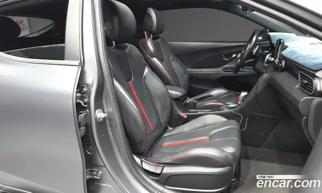 Hyundai Veloster 2019 1.6 автомат (гидро), миниатюра 11