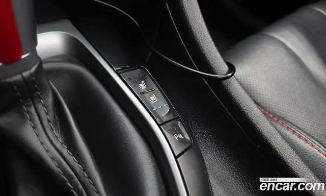Hyundai Veloster 2019 1.6 автомат (гидро), миниатюра 9