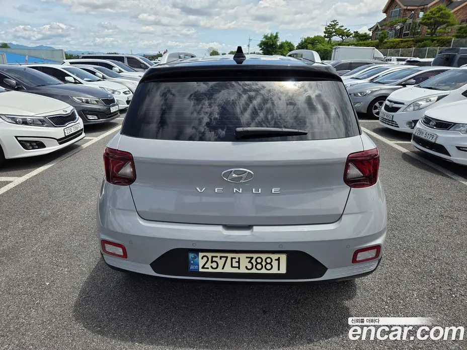 Hyundai Venue 2022 1.6 автомат (гидро), фото 5