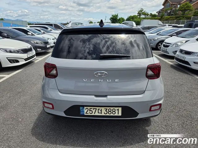 Hyundai Venue 2022 1.6 автомат (гидро), миниатюра 5