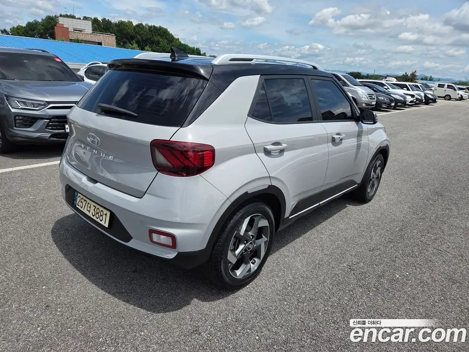 Hyundai Venue 2022 1.6 автомат (гидро), фото 7
