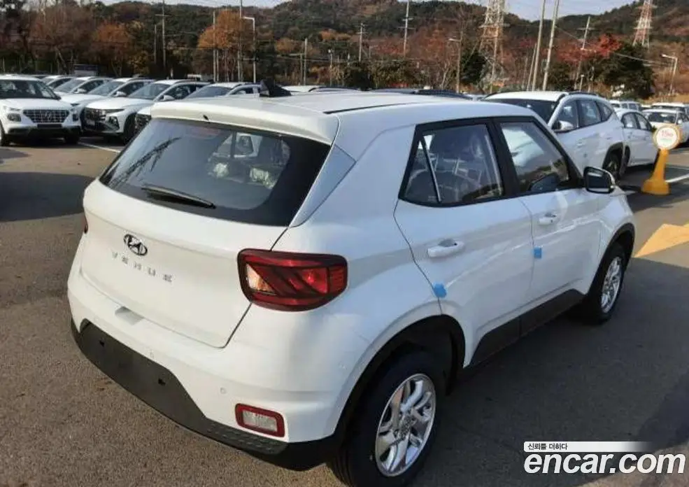 Hyundai Venue 2025 1.6 автомат (гидро), фото 6
