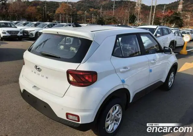 Hyundai Venue 2025 1.6 автомат (гидро), миниатюра 6