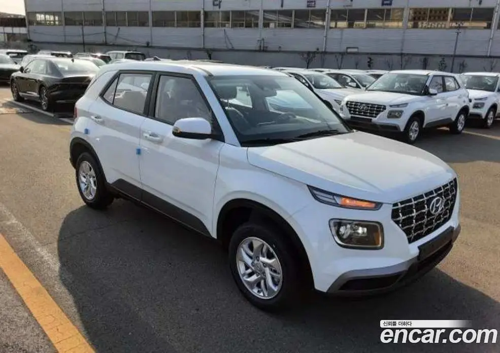 Hyundai Venue 2025 1.6 автомат (гидро), фото 8