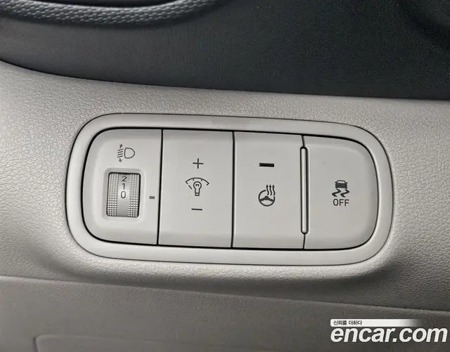 Hyundai Venue 2025 1.6 автомат (гидро), миниатюра 11