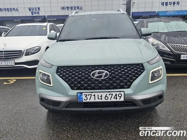 Hyundai Venue 2025 1.6 автомат (гидро), миниатюра 3