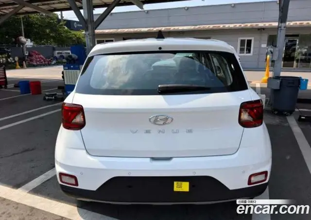 Hyundai Venue 2026 1.6 автомат (гидро), миниатюра 3