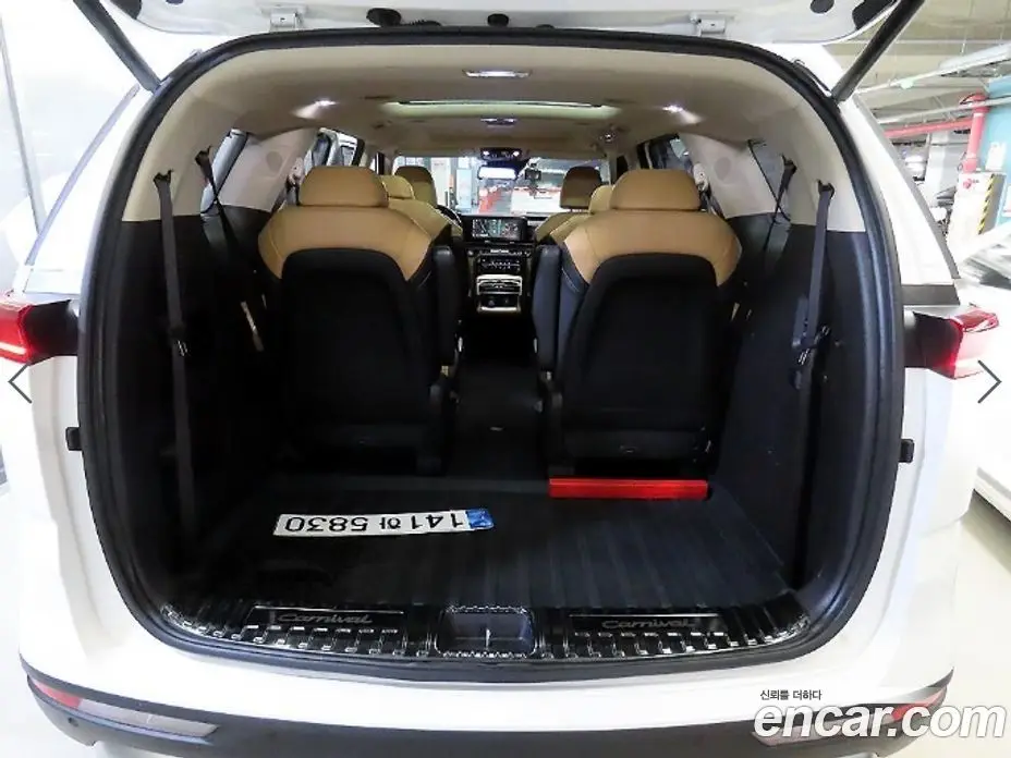 Kia Carnival 2021 3.5 автомат (гидро), фото 16