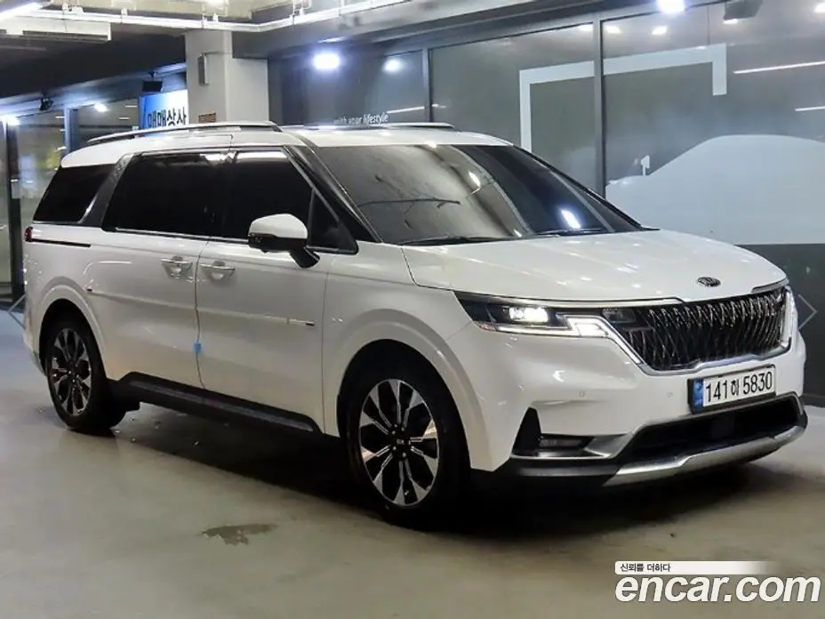 Kia Carnival 2021 3.5 автомат (гидро), фото 6