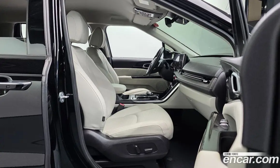 Kia Carnival 2023 3.5 автомат (гидро), фото 17