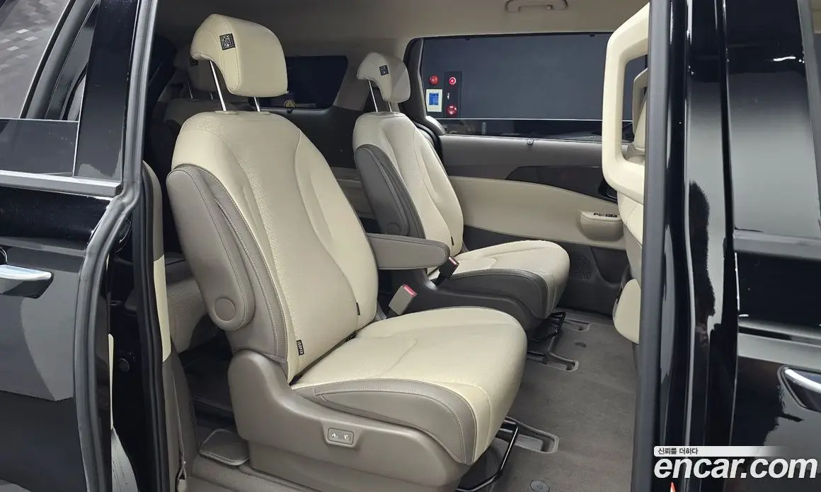 Kia Carnival 2024 1.6 автомат (гидро), фото 15