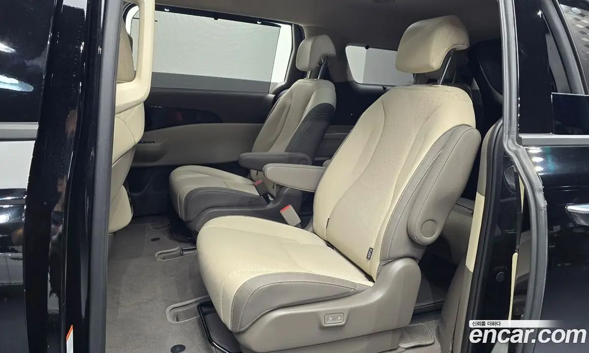 Kia Carnival 2024 1.6 автомат (гидро), фото 17