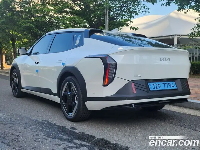 Kia EV4 2026 автомат (гидро), миниатюра 5