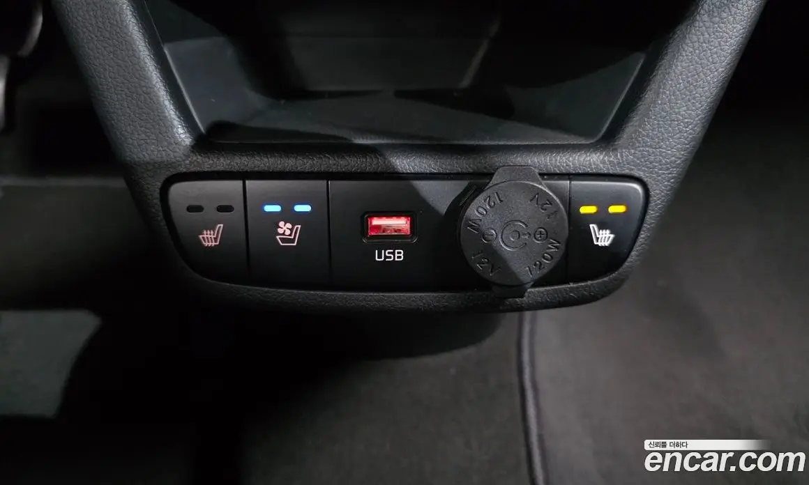 Kia Ray 2023 1.0 автомат (гидро), фото 20