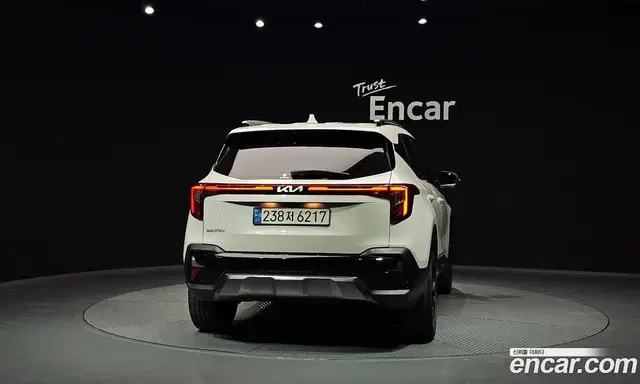 Kia Seltos 2023 1.6 автомат (гидро), миниатюра 4