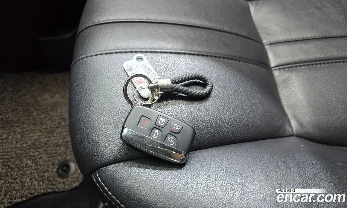 Land Rover Discovery 2013 3.0 автомат (гидро), фото 21