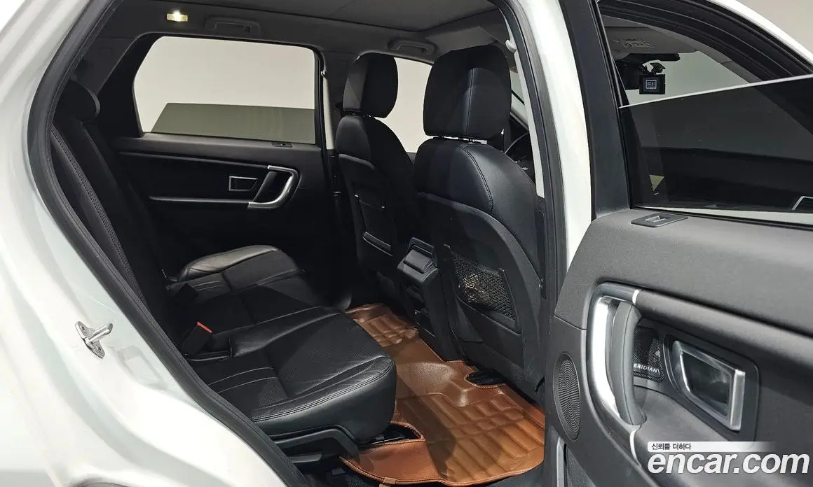 Land Rover Discovery Sport 2017 2.0 автомат (гидро), фото 16