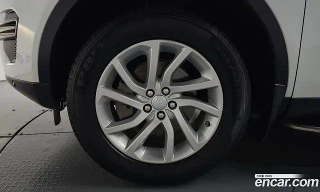 Land Rover Discovery Sport 2017 2.0 автомат (гидро), миниатюра 4