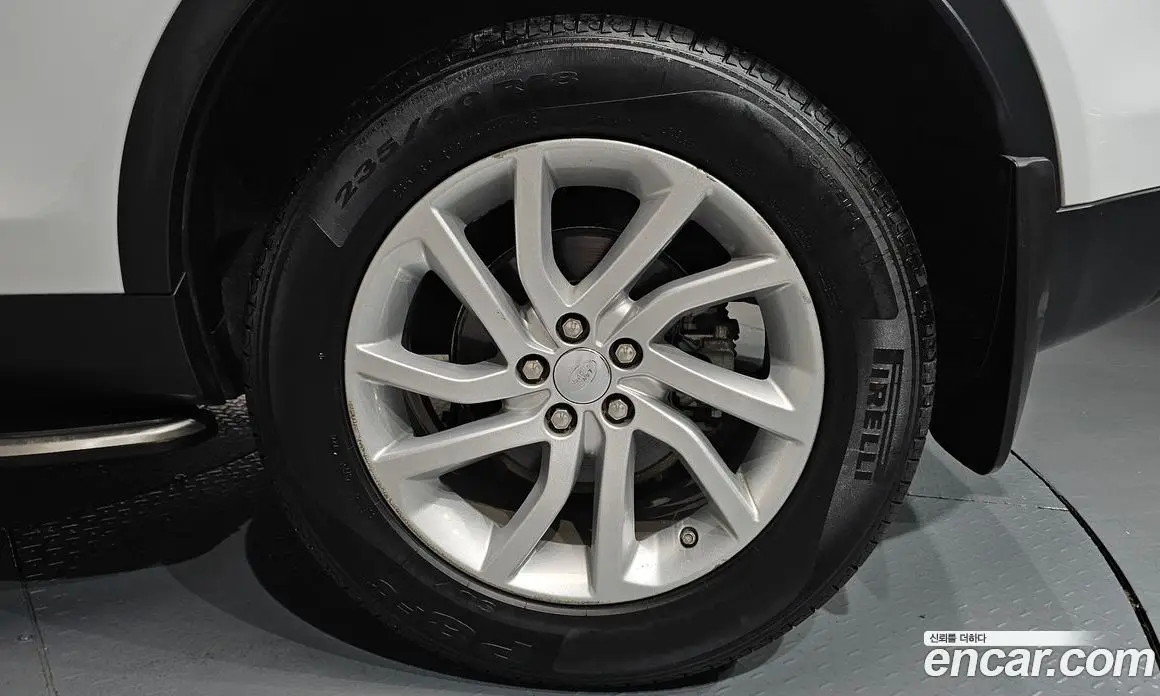 Land Rover Discovery Sport 2017 2.0 автомат (гидро), фото 6