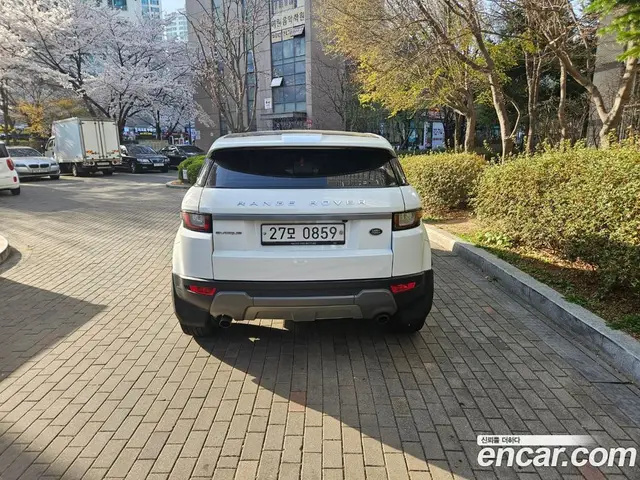 Land Rover Range Rover Evoque 2016 2.0 автомат (гидро), миниатюра 4
