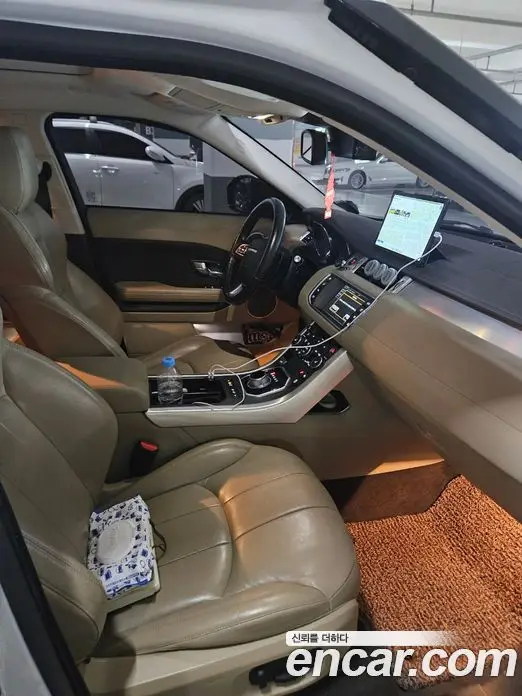 Land Rover Range Rover Evoque 2016 2.0 автомат (гидро), фото 10