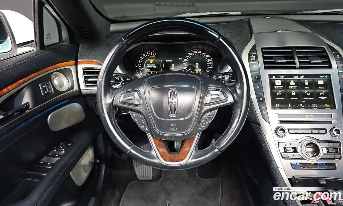 Lincoln MKZ 2017 2.0 автомат (гидро), фото 18 Lincoln MKZ 2017 2.0 автомат (гидро), фото 18