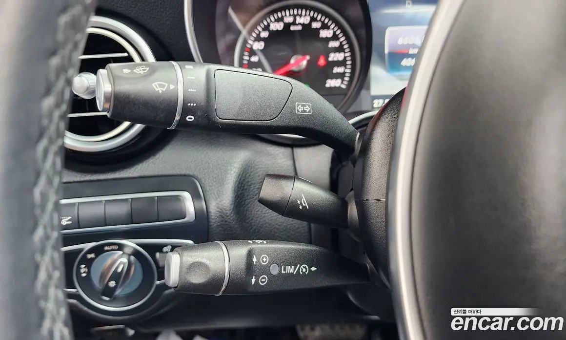 Mercedes-Benz C-Class 2018 2.0 автомат (гидро), фото 29