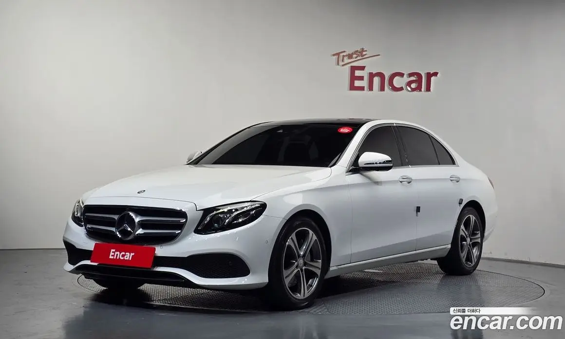 Mercedes-Benz E-Class 2016 2.0 автомат (гидро), фото 1