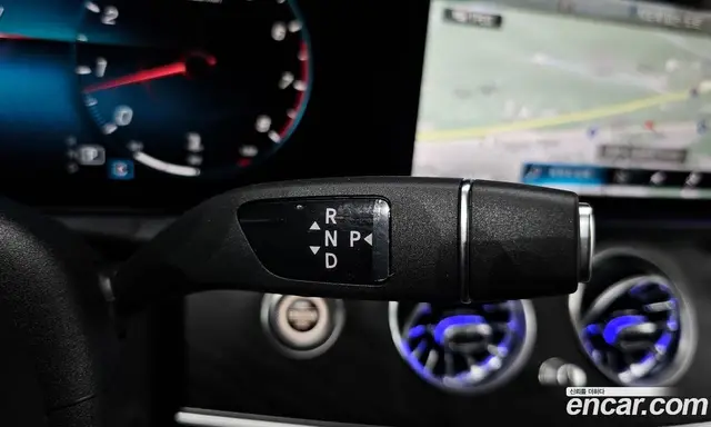 Mercedes-Benz E-Class 2023 2.0 автомат (гидро), миниатюра 12